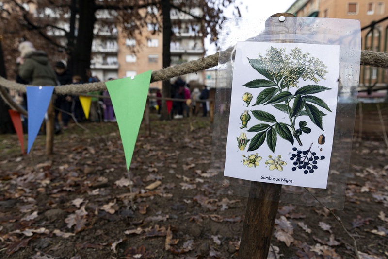 2025_12_17 inaugurazione giardino della scuola elementare Don Milani