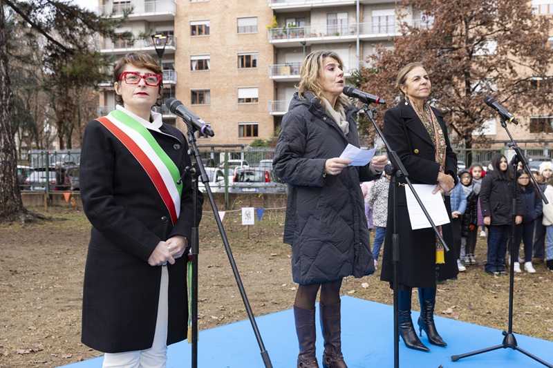 2025_12_17 inaugurazione giardino della scuola elementare Don Milani